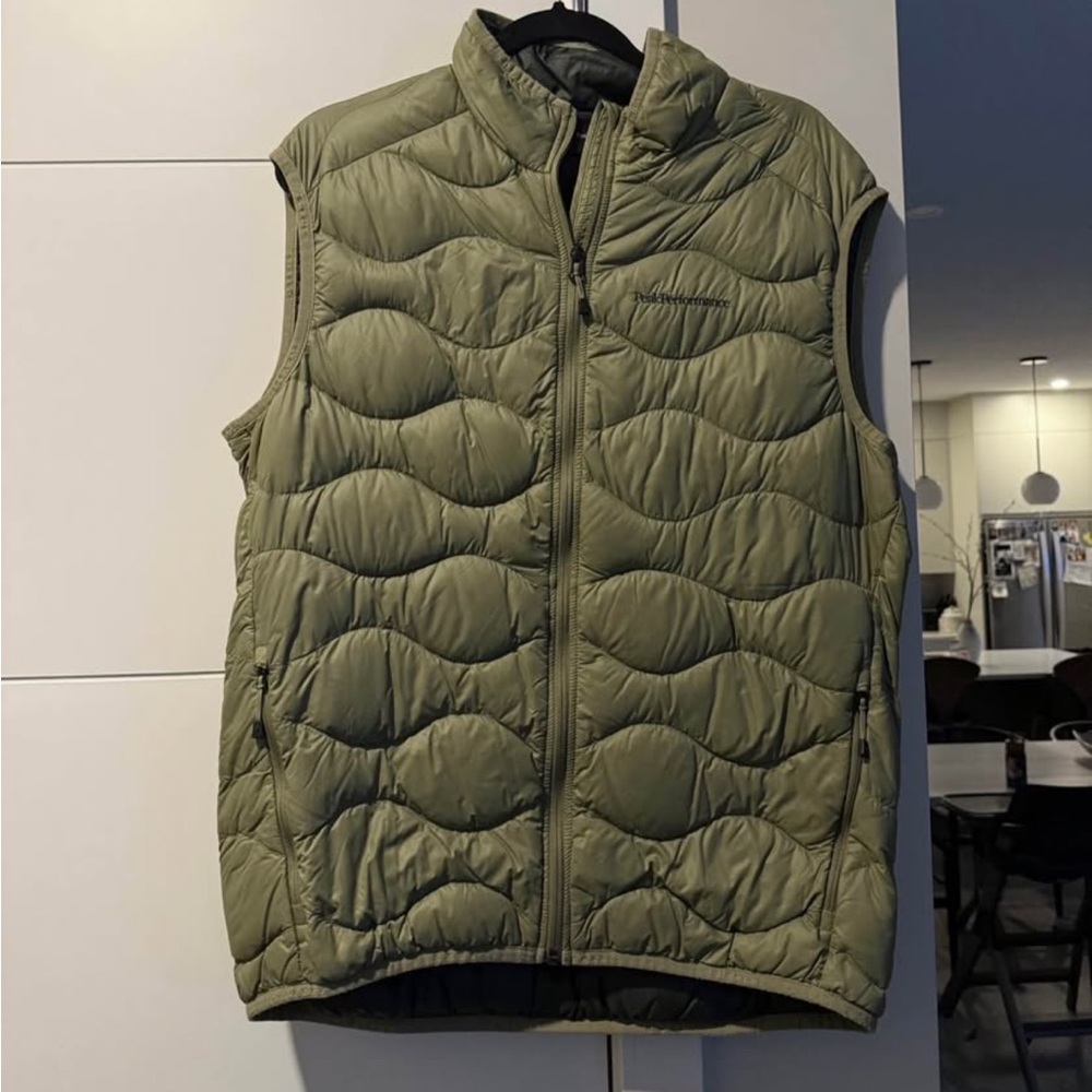 Peak Performance Olive Green Quilted Sleeveless Vest